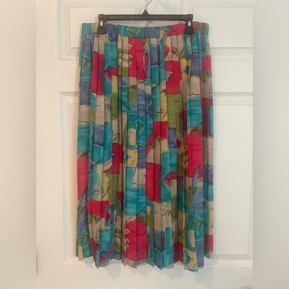 Alfred Dunner Dresses & Skirts - Alfred Dunner Colorful Geometric A-Line Skirt